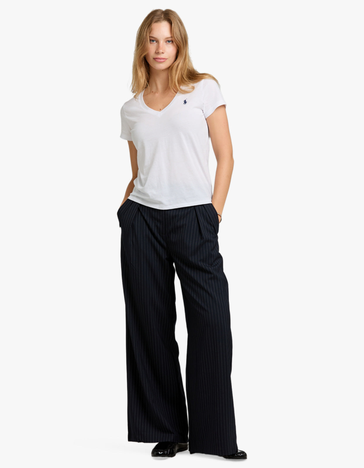 V Neck Short Sleeve T-Shirt - White shirt