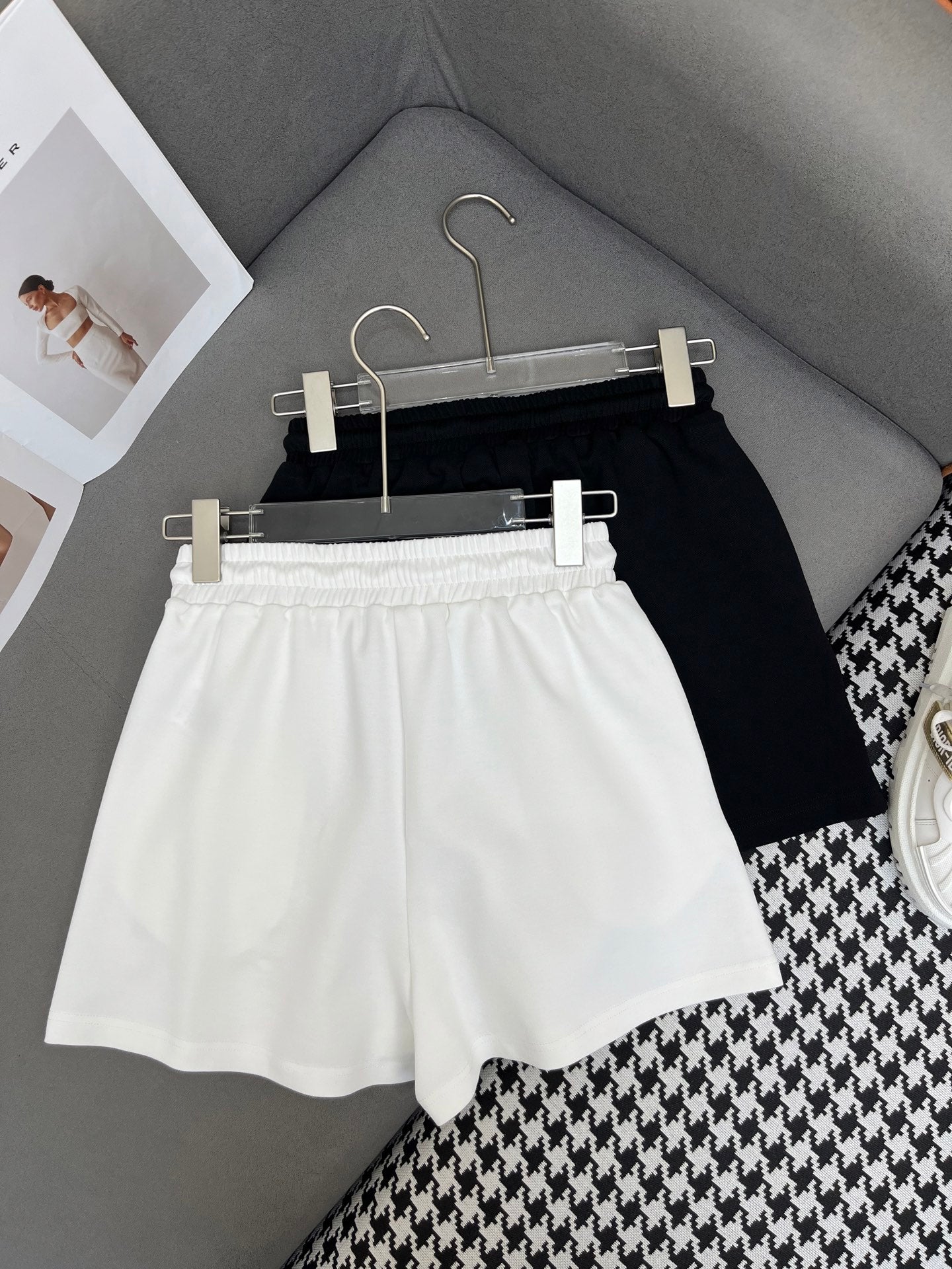 COTTON SHORTS WITH SIGNATURE EMBROIDERYmen's pants