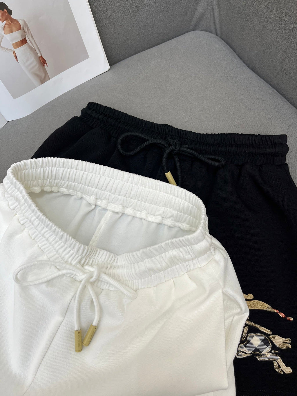 COTTON SHORTS WITH SIGNATURE EMBROIDERYmen's pants