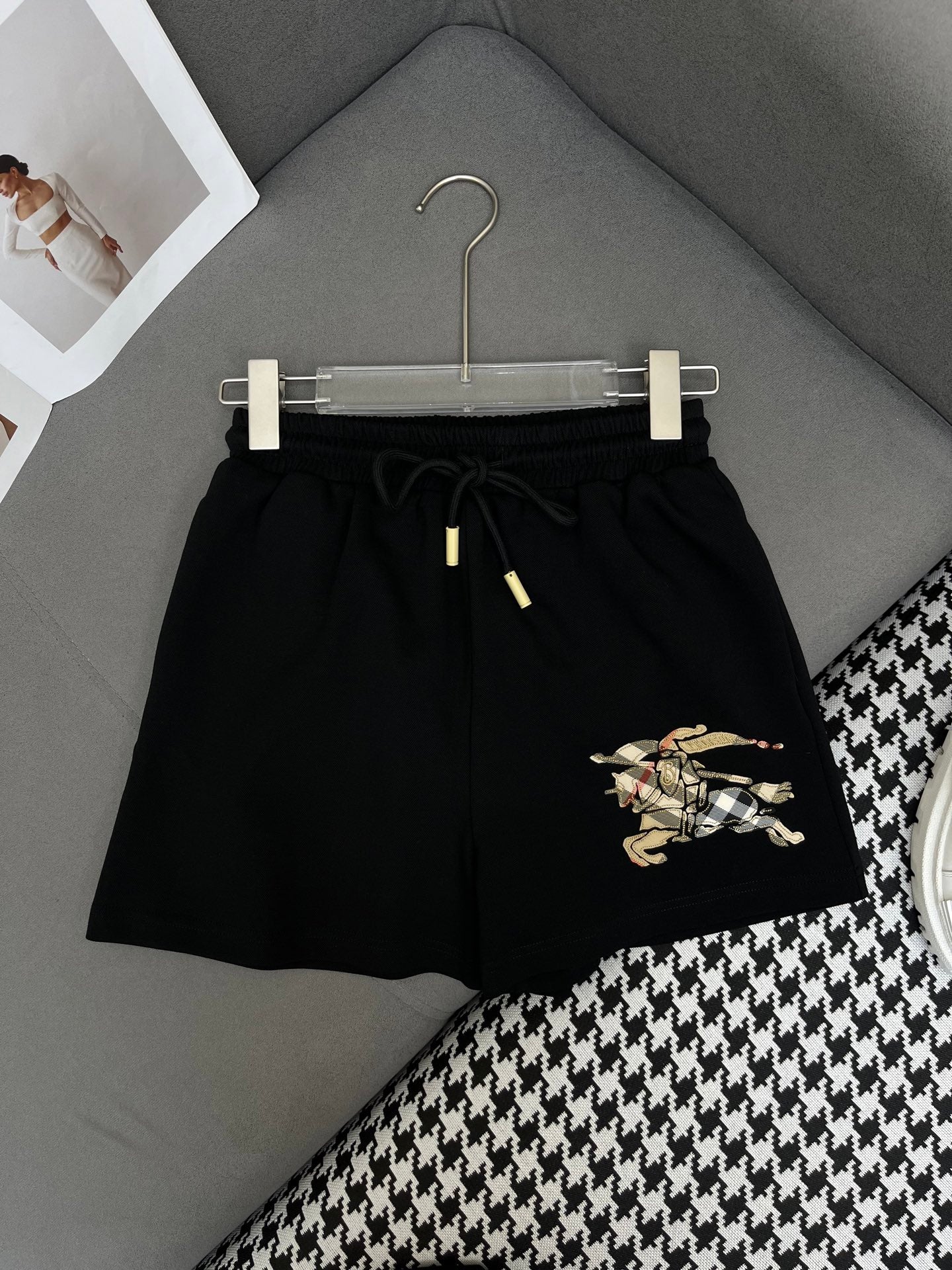 COTTON SHORTS WITH SIGNATURE EMBROIDERYmen's pants