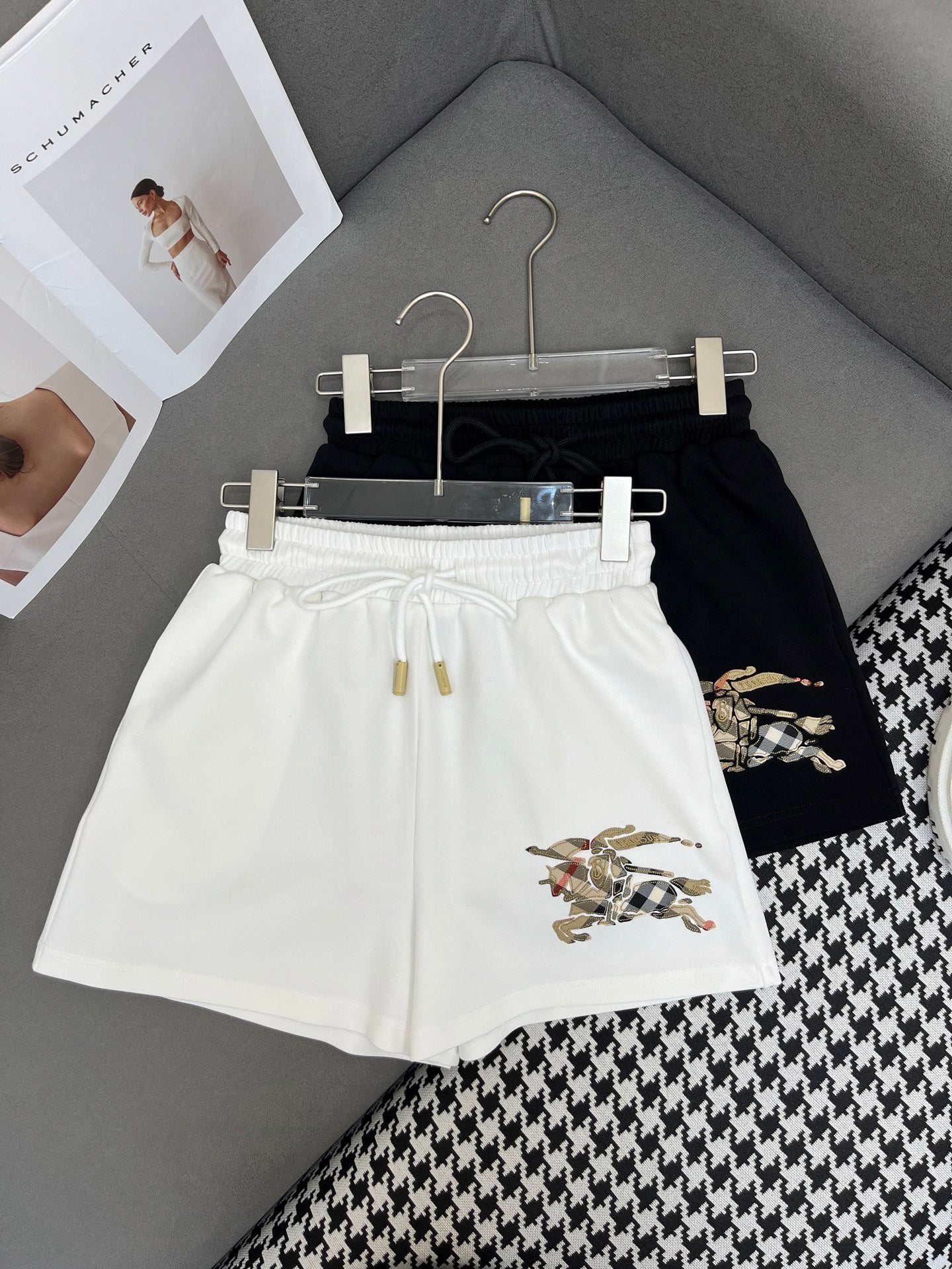 COTTON SHORTS WITH SIGNATURE EMBROIDERYmen's pants
