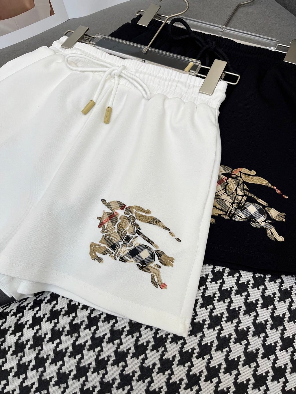 COTTON SHORTS WITH SIGNATURE EMBROIDERYmen's pants